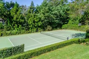 Bedøvelse House: Tennis & Pool i Southampton Estate sektion - Image 2