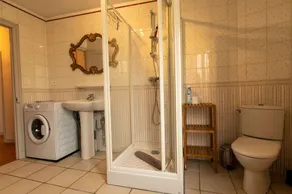 Gamle maraîchine hus med opvarmet pool og tennisbane - Image 4