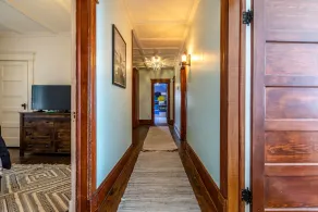 Gorgeous Mountain View in Manchester, Shopping, Dining, Spa. 5 min walk to town. - Image 3