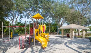Charming 3/2 Home in gated community of Briarwood with large private pool - Image 3