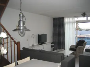 Luxo apartamento de 2 para 6 pessoas a 100 metros da praia e localização - Image 5