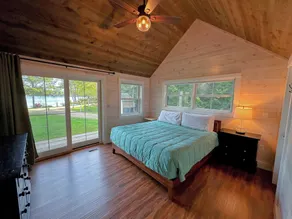 91WR Lake vibes and views at this waterfront home in the the White Mountains! Rest, relax, explore! - Image 5