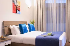Morden 2 bedroom apartment - Image 3