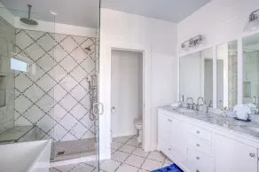 Panoramic Siletz Bay and Ocean Views, Four Bedroom Suites, Contemporary Luxury! - Image 3