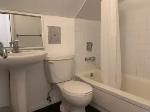 Annex Toronto, amazing location, cozy apartment - Image 2