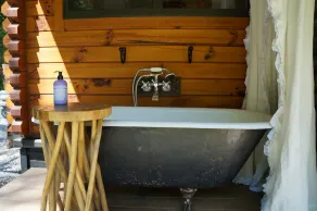 Moonlight Woods - Gardener's Log Cabin - Image 5