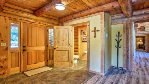Private Mountain Cabin Getaway in Sylva - Image 3