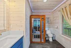 Super High Couples Luxury Treehouse Jacuzzi/Sauna - Image 5