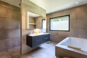 Luxury Villa with 15m Infinity Pool & Pool House - Image 3