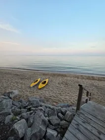Private beach location - Image 4