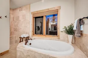 VIEWS! Luxury Cabin. HotTub. Near Red Rocks, Parks & Trails. Sleeps 8 - Image 3