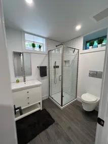 Southampton House Renovated with a heated pool and large outdoor space - Image 2