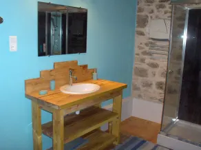 BEAUTIFUL QUERCYNOISE RESIDENCE with breathtaking views of the Lot and St Cirq Lapopie - Image 3