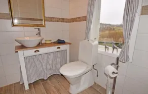 Maison de vacances avec vue panoramique sur le lac de Sannesjön - Image 4