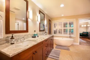 Gorgeous Fairway View Home w/Shared Pool, AC & Relaxing Lanai: Kamilo #123 - Image 4