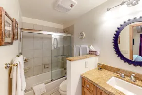 Snowmass Village condo close to ski lift with deck & bright interior - Image 3