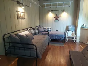Sunrise Lodge at Mt. Waiontha: An Outdoor Experience - Image 4