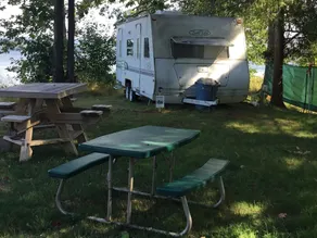 Get lulled to sleep by Lake Superior in Vintage camper 5 steps from the water - Image 5