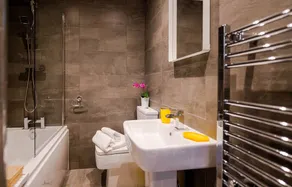 Windmill House Apt 3 - Stylish Living - Beach Walks - Centrally located - Image 4