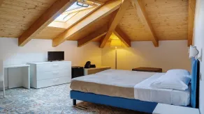 Apartment in Ancient Building with Jacuzzi - Image 4