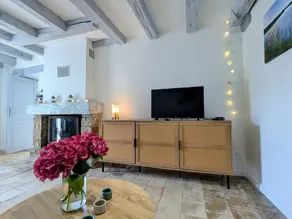 Maison confortable avec jardin clos, wifi et parking, idéale pour se ressourcer en pleine nature - Image 2