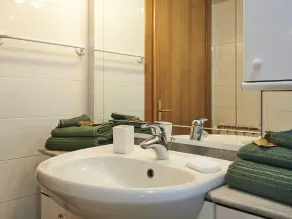 Cosy apartment for 3 people with A/C, WIFI, TV and balcony - Image 4