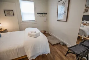 Downtown Dwelling 1612 | Close to Hospitals - Image 4