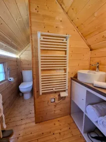 Cabane \"Canada\" with private Jacuzzi - Image 2