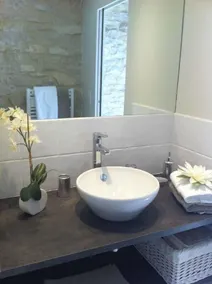DUPLEX STUDIO IN TAVEL \"Entre Pierre et Vigne\" - Image 3
