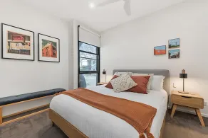 Collingwood with 2BR & 2 Parking Near Smith St - Image 4