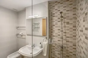 Holiday Apartment 'La Perla E35 By Médano Rentals' with Shared Pool, Balcony and Wi-Fi - Image 4