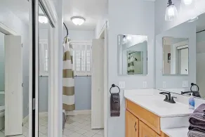 Charming Kennebunk Cape - Walk to Dock Square! - Image 3