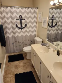 2 Schlafzimmer King Master/2 Badezimmer Wohnung mit Seezugang und großem 16 x 40 Bootsplatz - Image 5