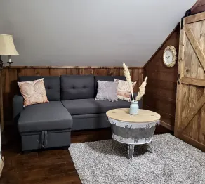 Rustic and Unique in a Remote location - Image 5