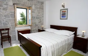 Cottage in pietra tradizionale adatto alle famiglie - Image 4