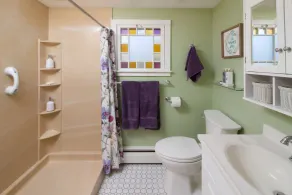 FULLY RENOVATED PERFECT FOR FAMILIES HANDICAP ACCESSIBLE 1ST FLOOR - Image 4