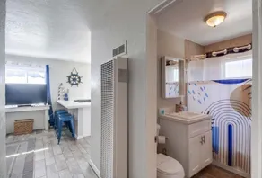 Large 5 Bedroom House Beach side in Mission Beach - Image 2