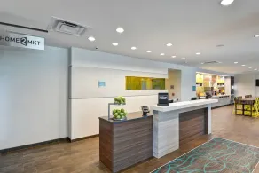Tampa’s Gem: 2 Units Near Busch Gardens. Onsite Pool, BBQ Facilities! - Image 5