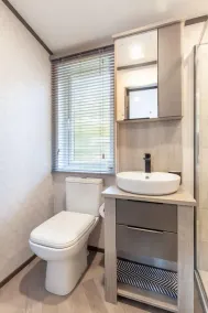 Wildwood - modern Kelling Heath caravan - Image 4