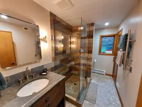 Green Mountain Chalet w/ Hot Tub, Sauna, Treehouse on 4 acres - Image 2