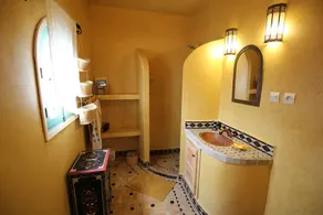 DAR ELWAN. BERBER HOUSE WITH POOL, TREE GARDEN, HAMMAM. - Image 4