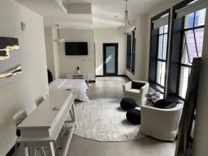 Modern Loft with DTLA city views. WiFi/Smart Loft. - Image 4