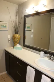 Anchor's End Suite at Inn of the Sea. Charming, affordable rental on the ocean. - Image 4