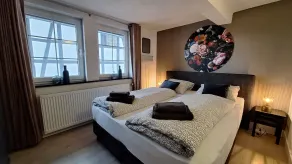 Nice apartment with beautiful lake view and large garden - Image 5