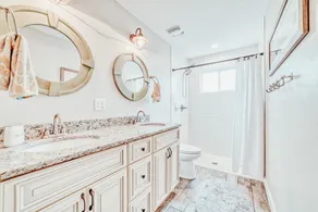 2 Master Suites+ / Steps to Ocean - Image 5