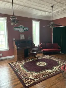 Historic Commercial Hotel(Est. 1868)Tom Mix Suite - Image 5