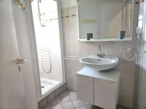 Gemütliches Ferienhaus mit Terrasse, 2 km zum Stadtzentrum, 5 km zum Strand, Parkplatz, Haustiere erlaubt - Image 2