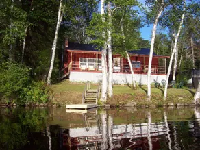 Charming Lakefront Cottage - Image 5