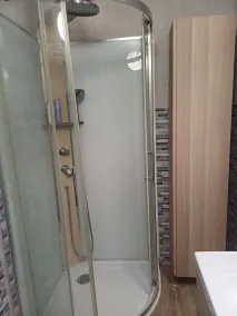 Appartement 2 pièces dans résidence avec parc et piscine - Image 4