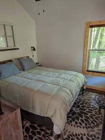 Cozy cottage with hot tub. Relax and enjoy family time and nature. - Image 5